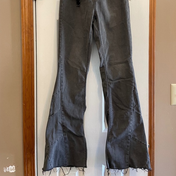 Black flare jeans - Picture 1 of 6